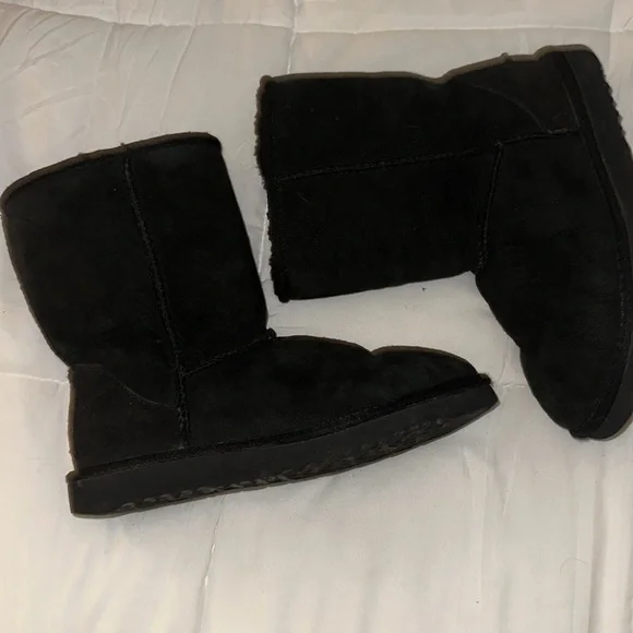 UGG Classic Short Authentic - Picture 2 of 3